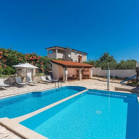 Casa Olivia * Kastelir