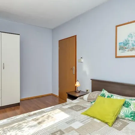 Casa Olivia * Kastelir