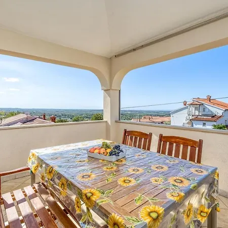 Holiday home Casa Olivia